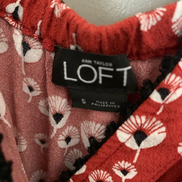 LOFT Floral Romper - Picture 4 of 4